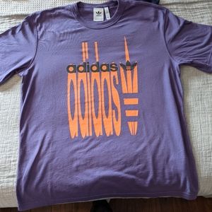 Adidas purple men's t-shirt / like new